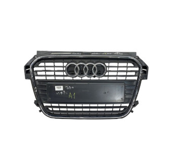 Решітка радіатора AUDI A3 2010-2014 (	8X0853651)