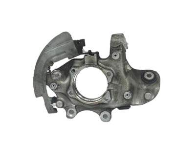Кулак поворотний задній правий MERCEDES-BENZ C W205 2014-2023 (A2053572600)